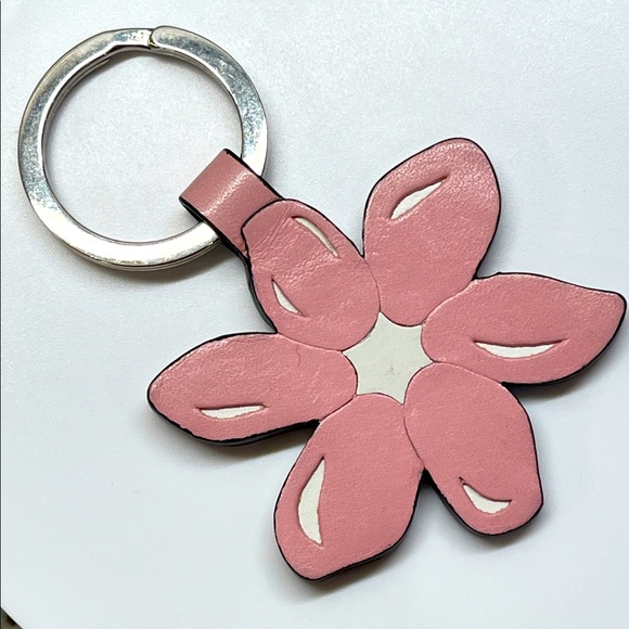 Coach Flower Leather Key Fob Vintage EUC - Picture 1 of 5